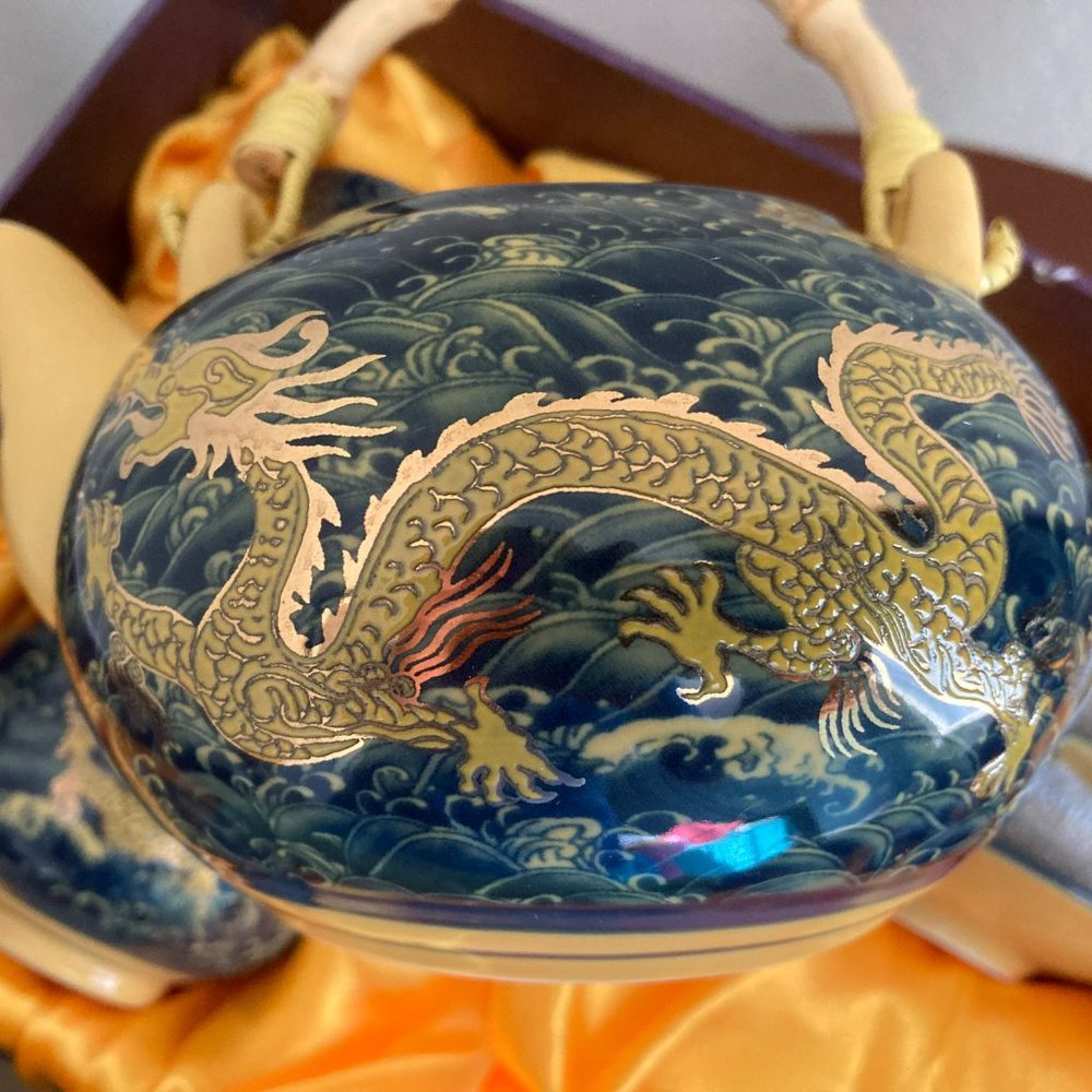 Chinese Tea Set - Picture 2 of 11